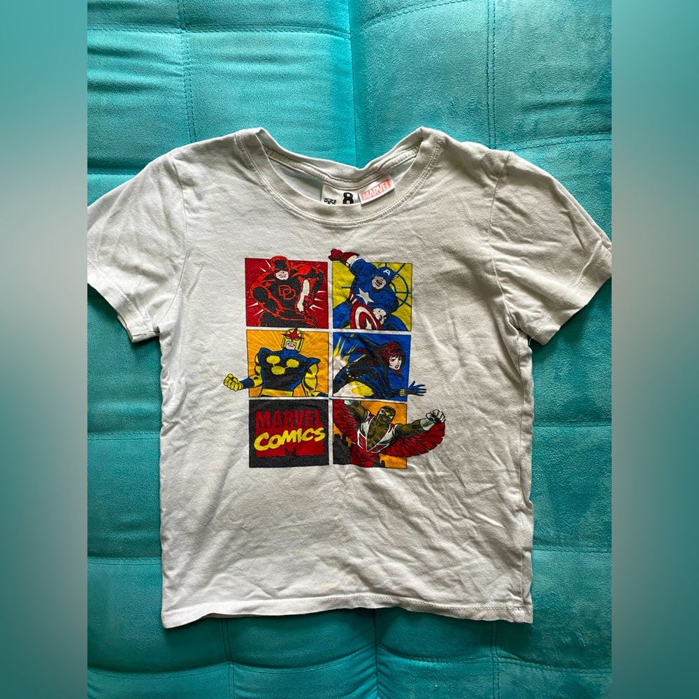 CottonOn size 8 Marvel tshirt! Like new. Soft cotton. No pet/smoking home.